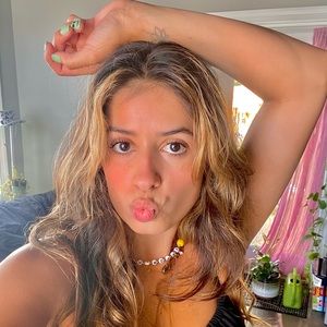 Meet your Posher, Hailey